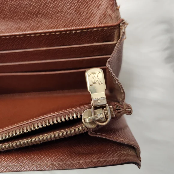 🤎 Vintage UC Louis Vuitton Authentic Leather Credit Card Wallet w/Coin Purse - Picture 10 of 16